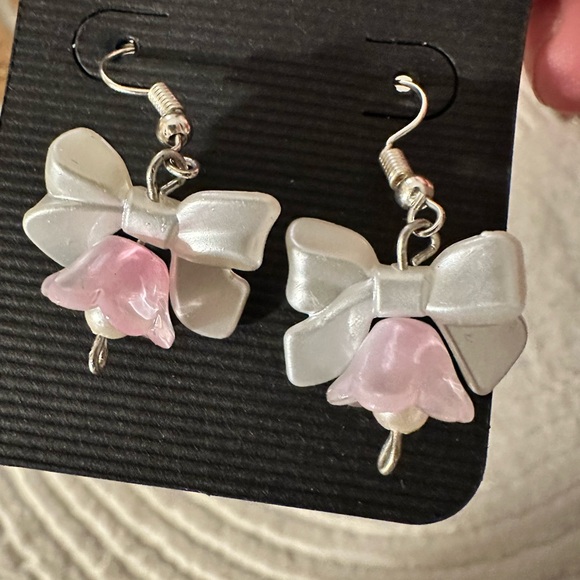 Handmade bow earrings - Picture 2 of 5